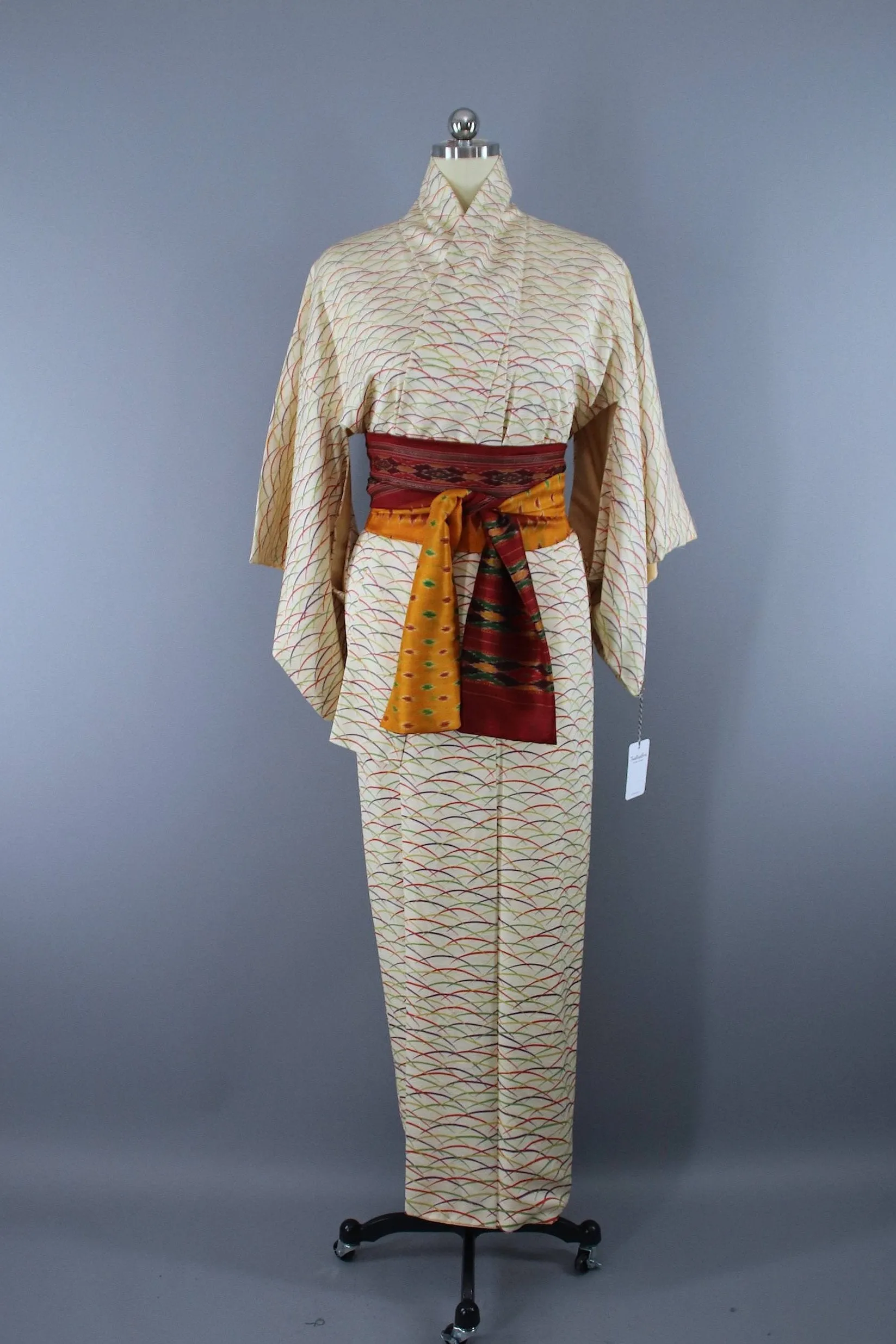 1960s Vintage Silk Kimono Robe / Ivory Rainbow Abstract