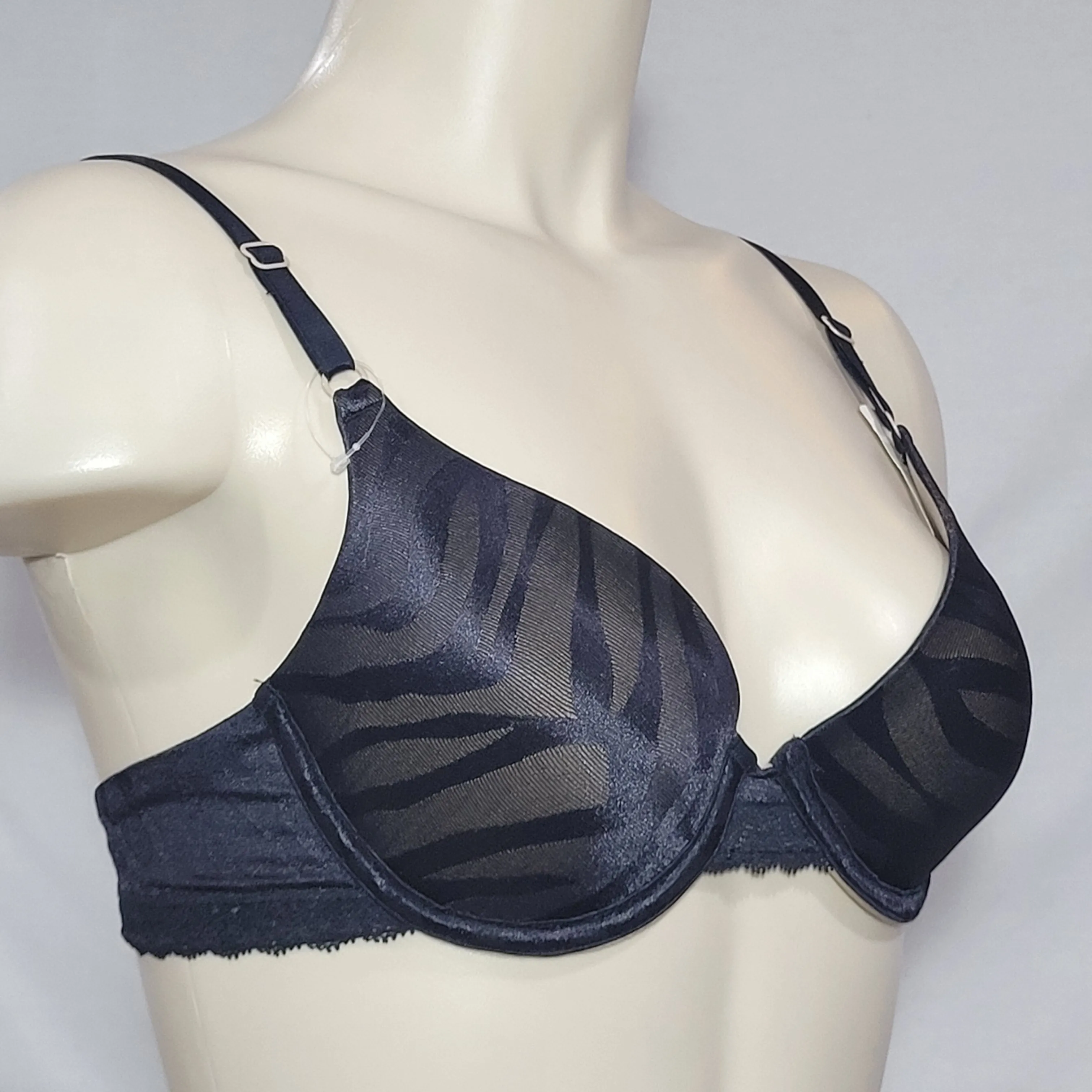 DISCONTINUED Maidenform 7122 One Fabulous Fit Jacquard Satin Underwire Bra 34B Black NWT