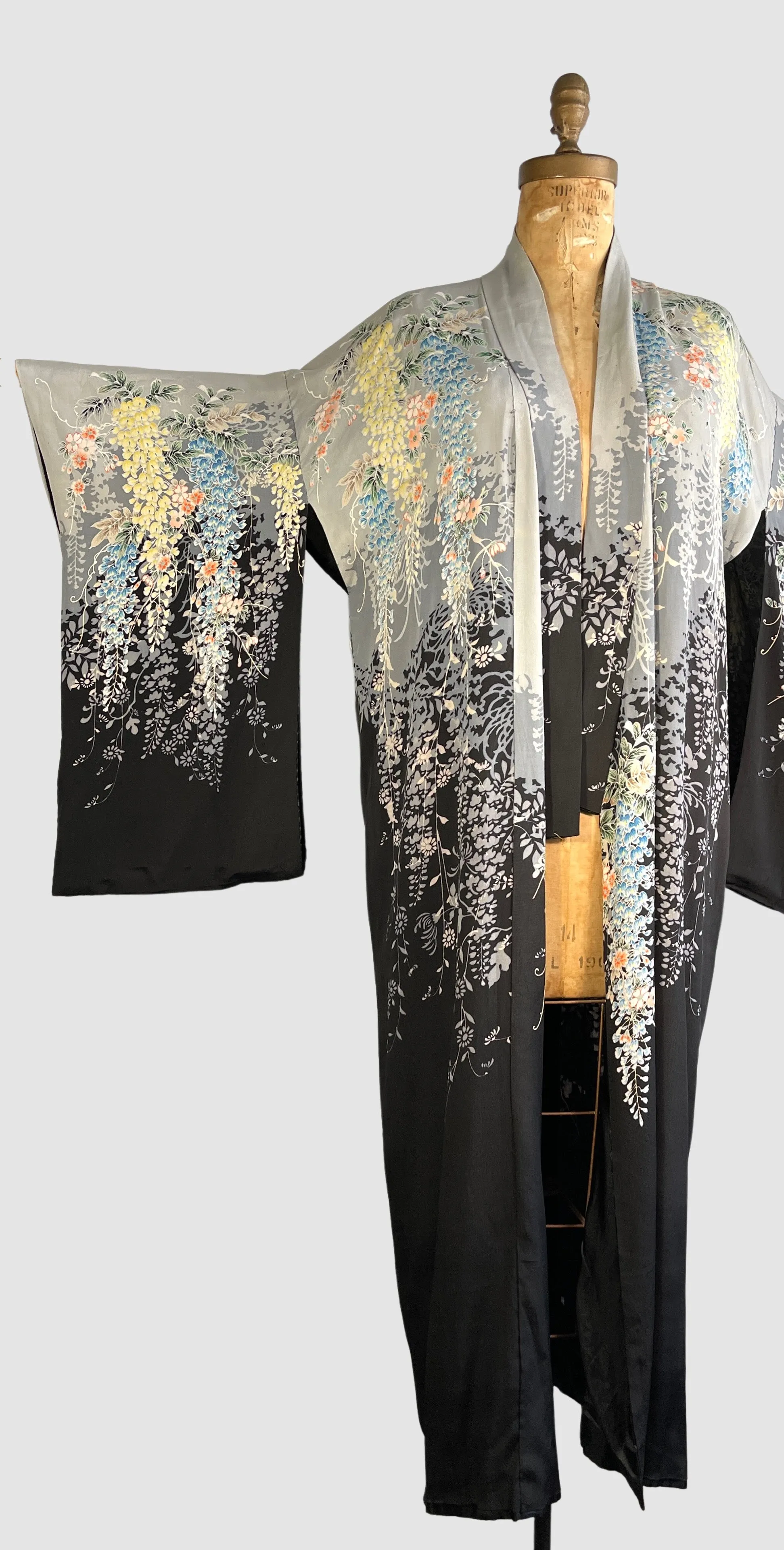 JAPANESE GARDEN 30s Blossom Print Silk Kimono • Open Size